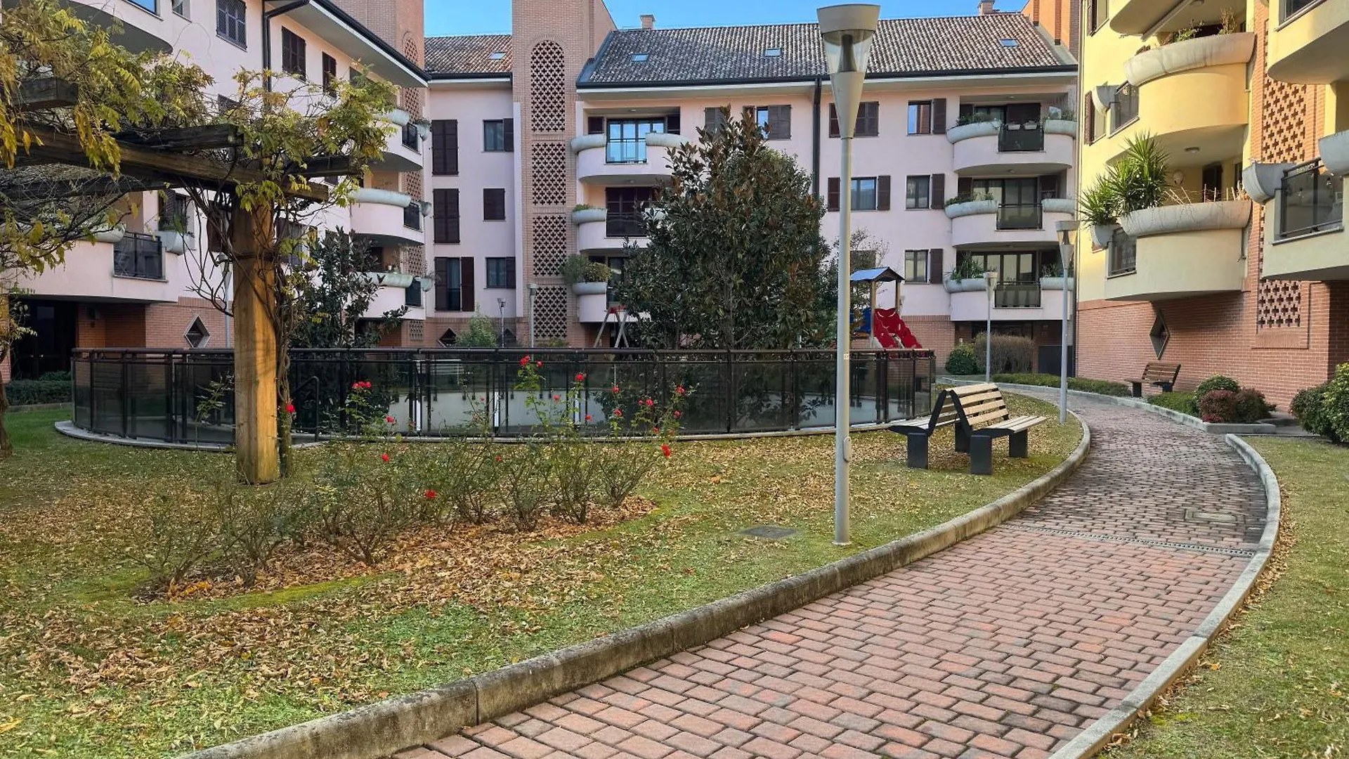 Orea Spiti - Modern Oasis Near Milan Assago